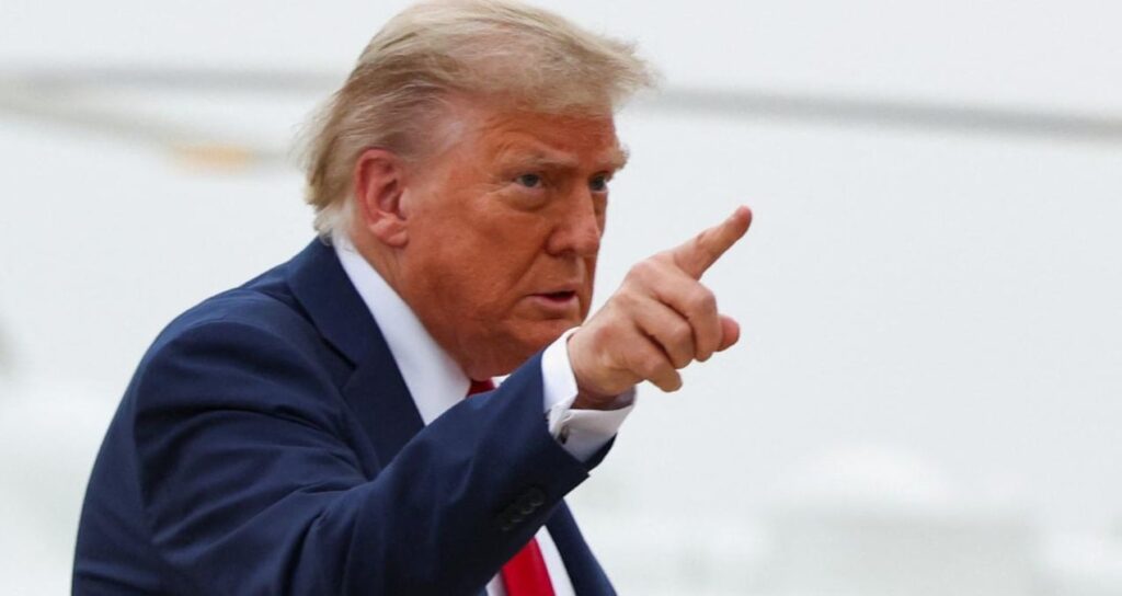 trump fede kafayi takti istifa etmezse gorevden alacak EYjnhnYP