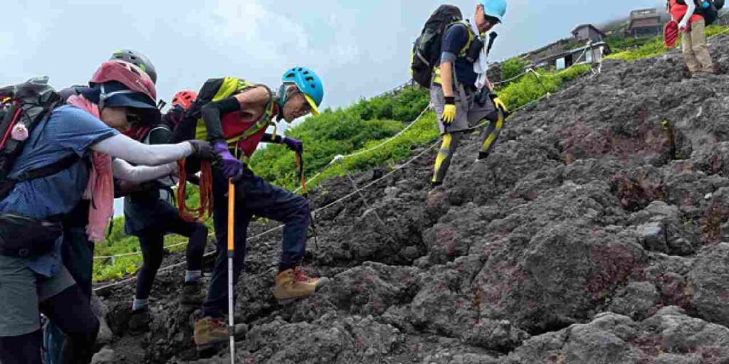 yas engel tanimadi 102 yasindaki dagci fuji daginda rekor kirdi PbueH9fg