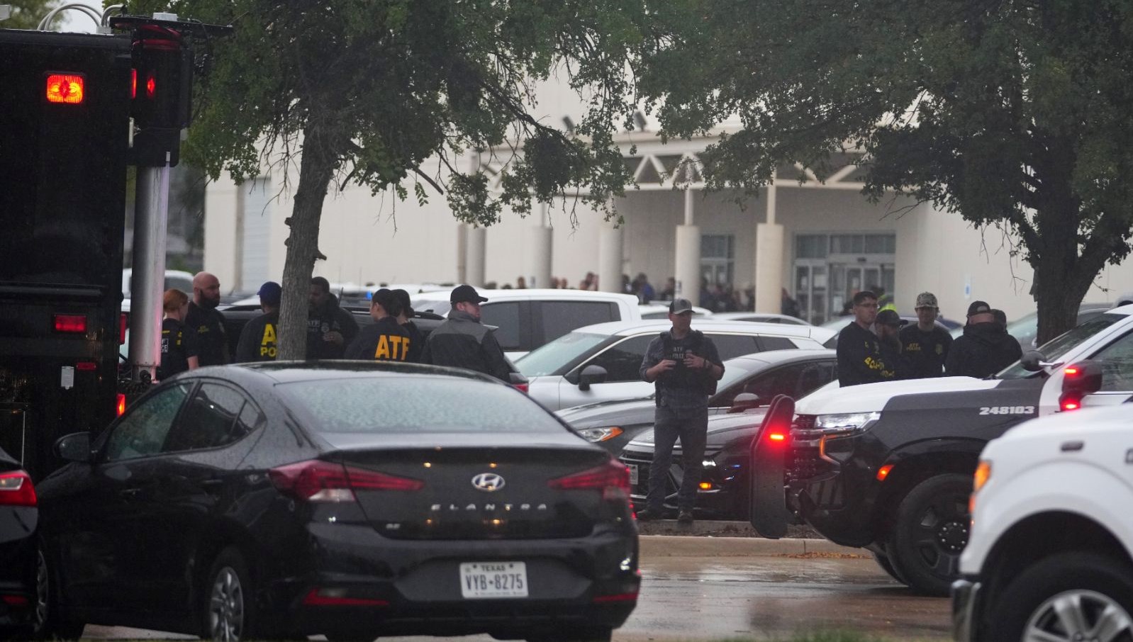 abdde gocmenlik burosuna saldiri 1 olu 2 yarali mgOxpgPz