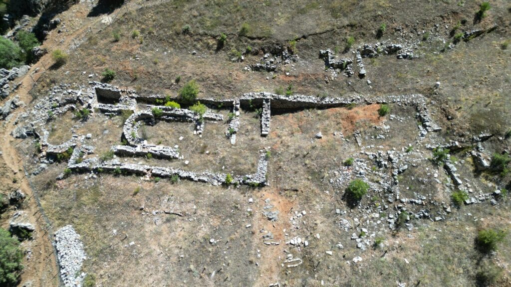 bizanstan gunumuze ispartadaki manastir sosyal yasamin izlerini sakliyor RGiAVTaJ