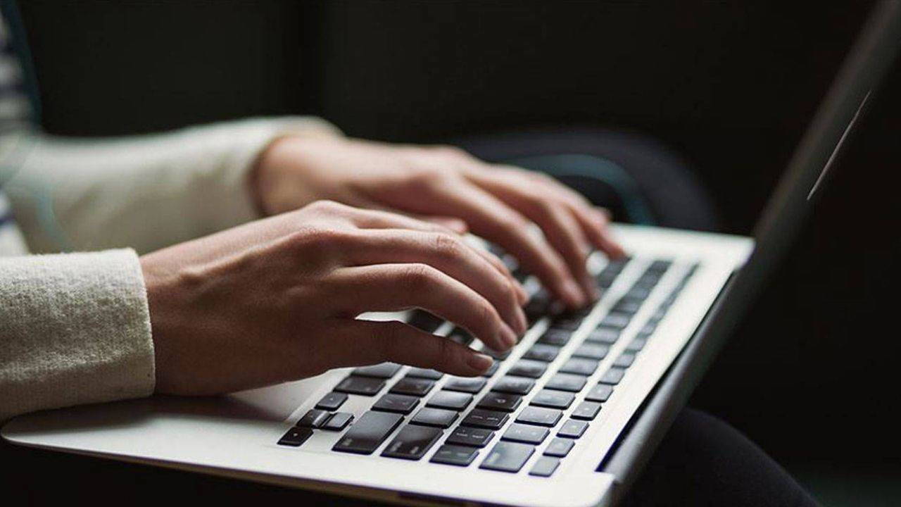 elektronik esyalarin fiyati cep yakiyor genclere bilgisayar da hayal 7lRQ9tmK