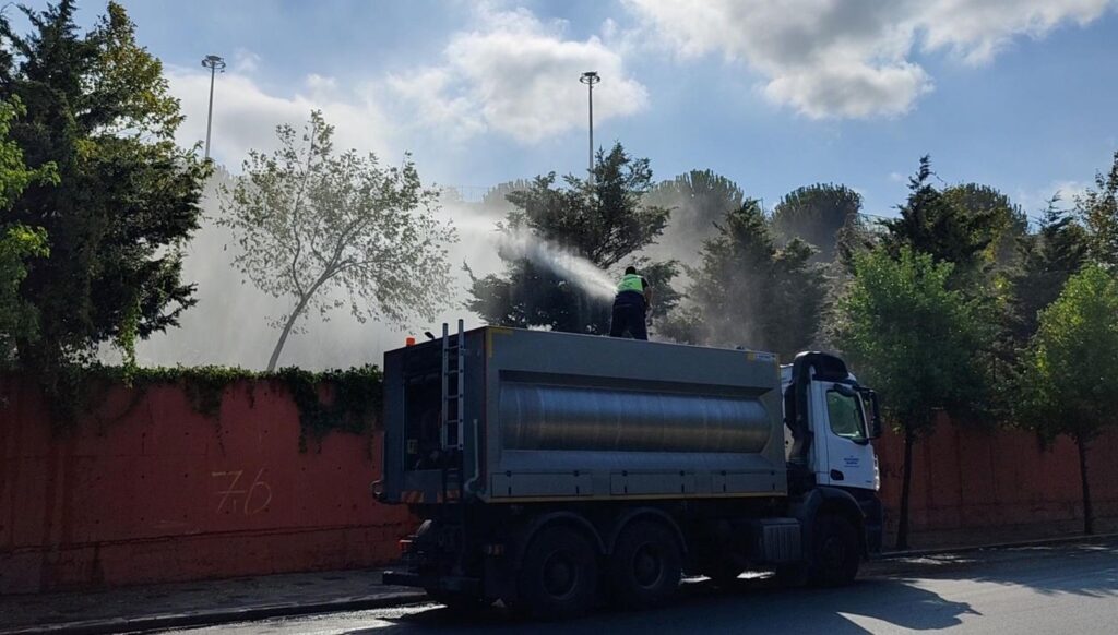 kucukcekmecede otluk alanda yangin X8POu67c