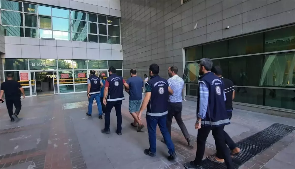 mersinde duzensiz gocmen operasyonu bFlGZmxR