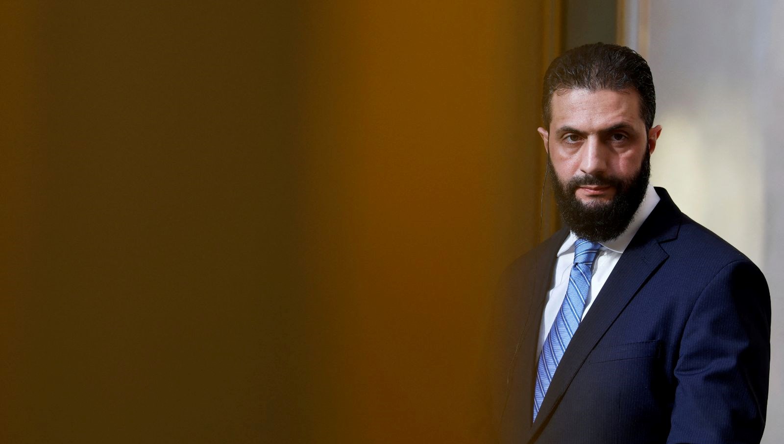 suriye lideri sara esinin mezuniyet torenine katildi rJcxzvmR