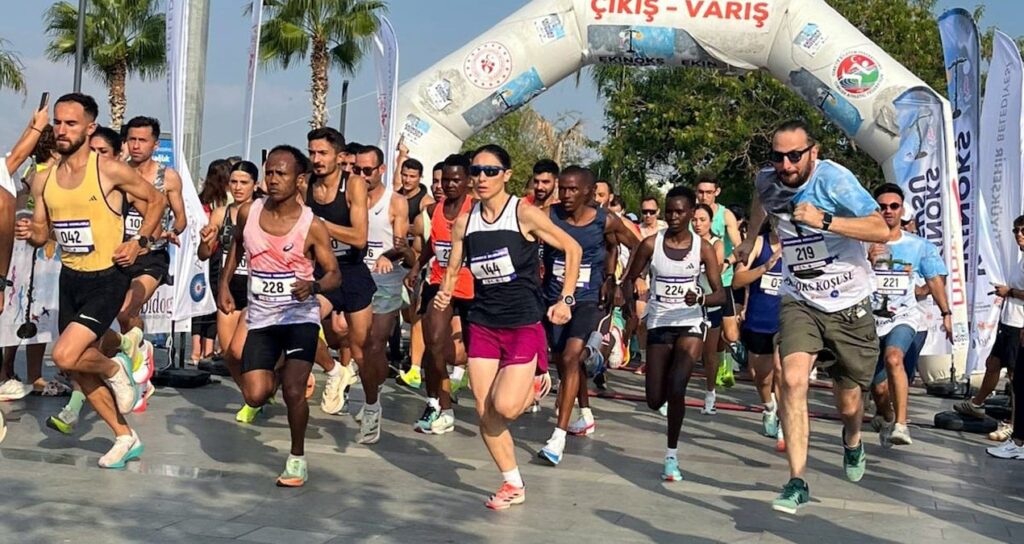 yilin en anlami kosusu ekinoks yol yarisi yapildi pGOTN9La