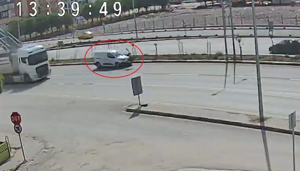 Emekli doktor, maça yetişmek isterken canından oluyordu