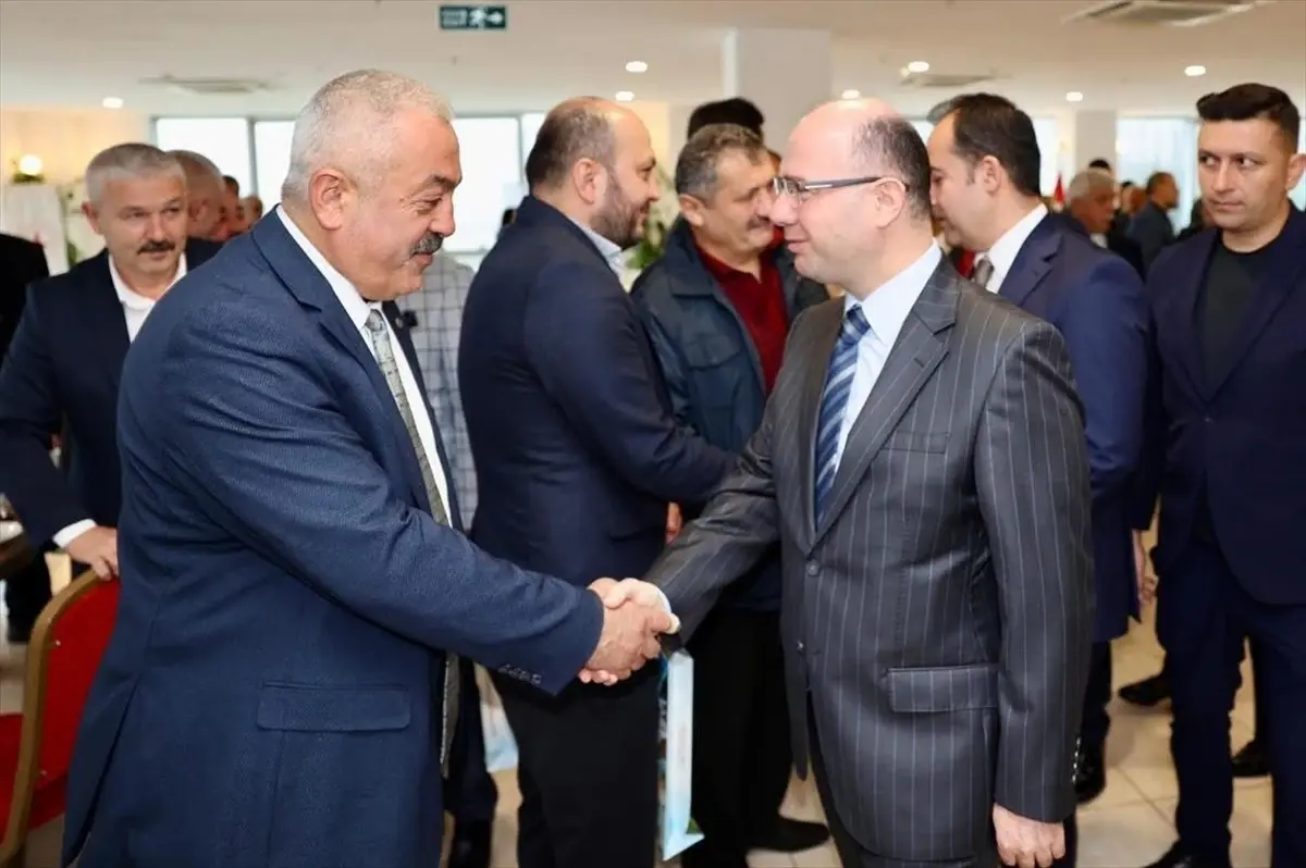 giresun valisi serdengecti muhtarlarla bir araya geldi CJdu1FVh.jpg