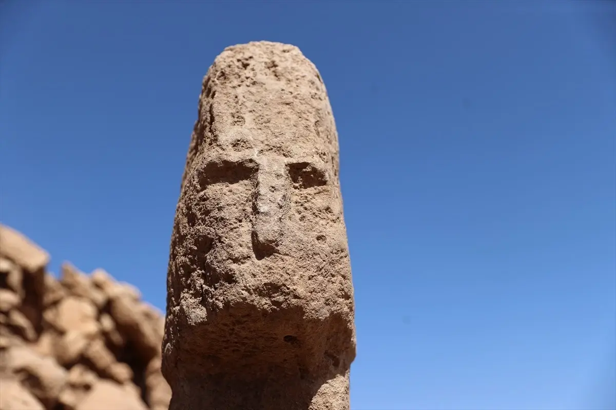 karahantepede insan yuzlu dikilitas bulundu OCSVpfEQ