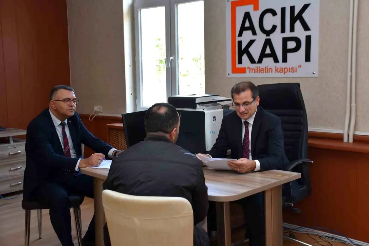 kaymakam ali guldogan vatandaslarla acik kapi bulusmasinda bir araya geldi jwZnabPZ.jpg