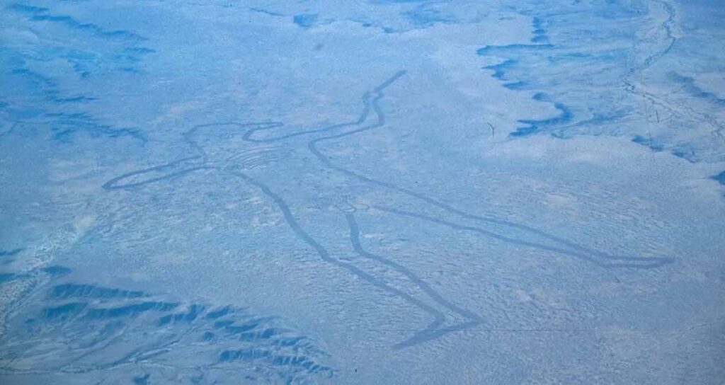 anide ortaya cikti 30 yildir gundemi mesgul ediyor tum ulke sadece 2 teori uzerinde duruyor JzWQvIxD.jpg