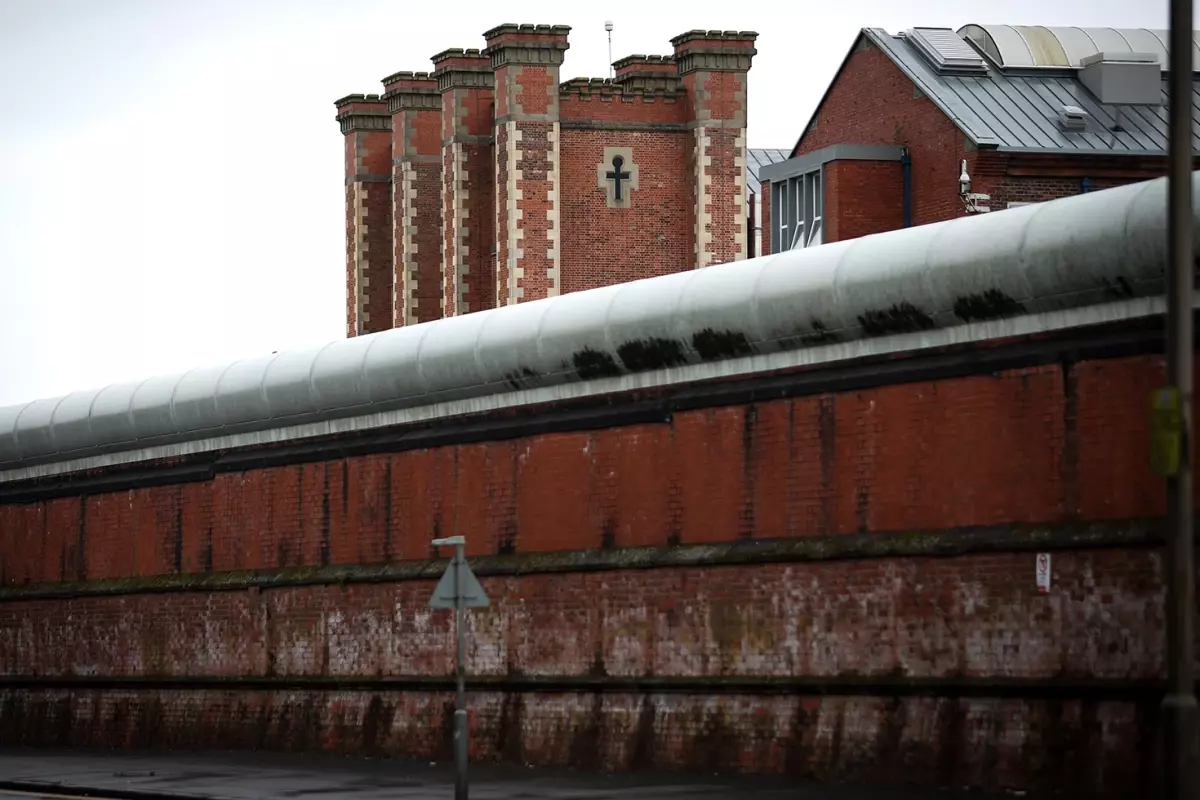 ingilterede mahkum krizi 1 hafta icinde 2 mahkum yanlislikla serbest birakildi Cfl5xMi8.jpg