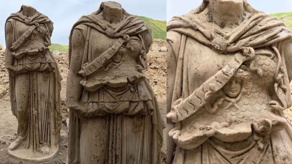 antik-tiyatroda-buyuk-kesif-athena-heykeli-gun-yuzune-cikti-1c6rg2I8