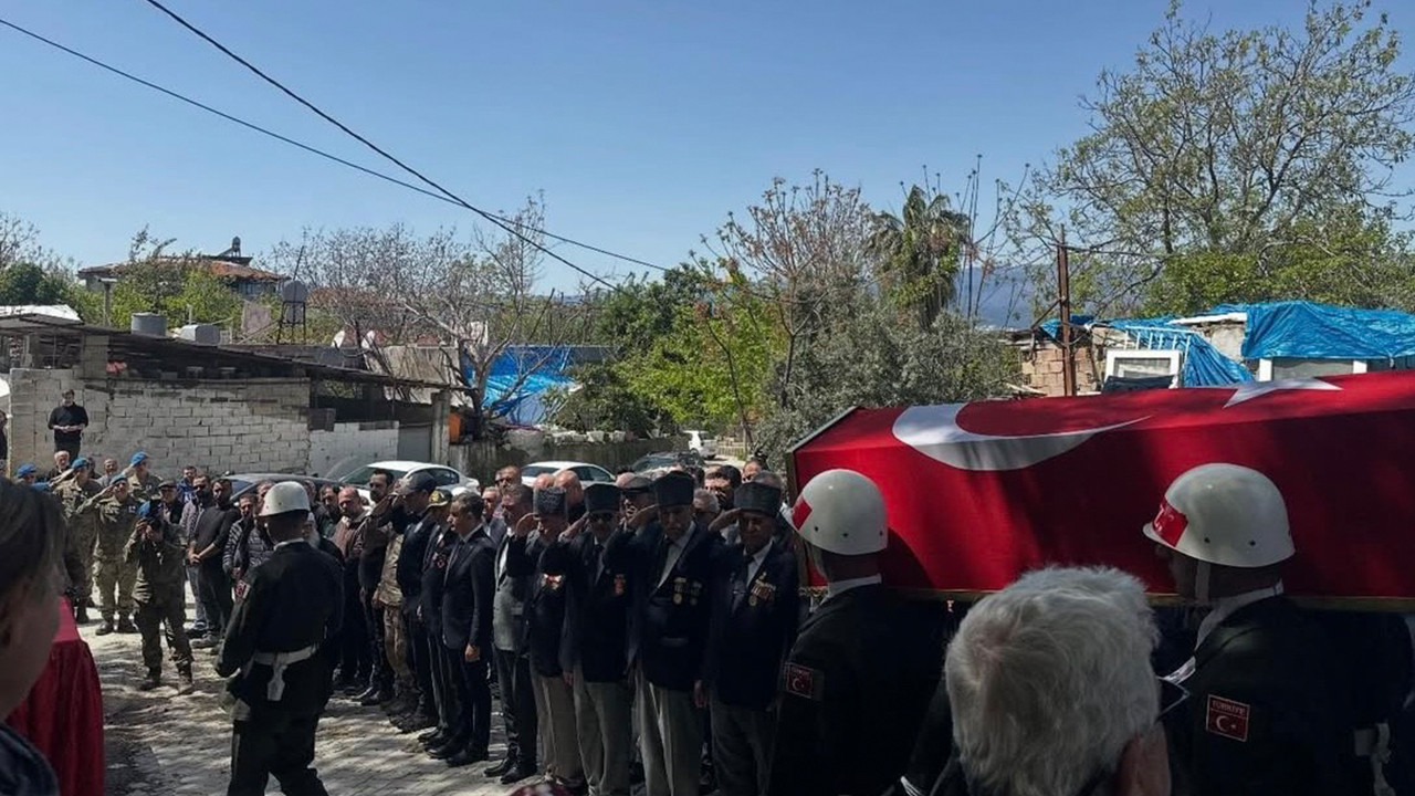 Kıbrıs Gazisi, Saygı ve Dualarla Son Yolculuğuna Uğurlandı