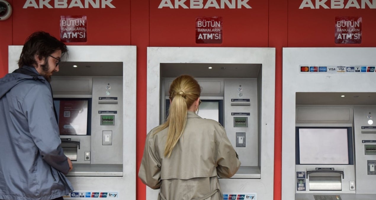 Akbank, Hesap Ele Geçirme İddialarına Yanıt Verdi