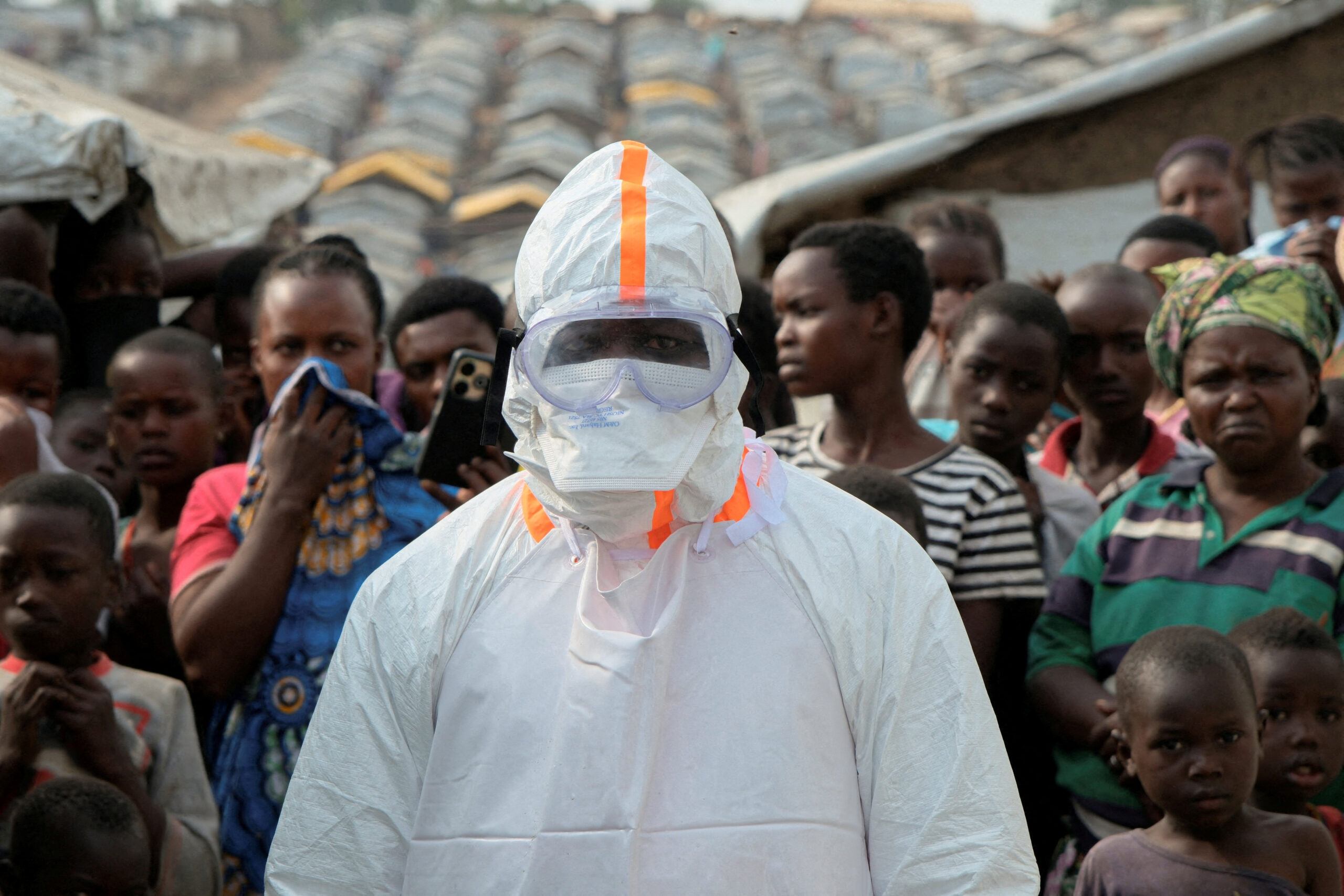 Fransa’da ebola alarmı. 5 kişi karantinaya alındı